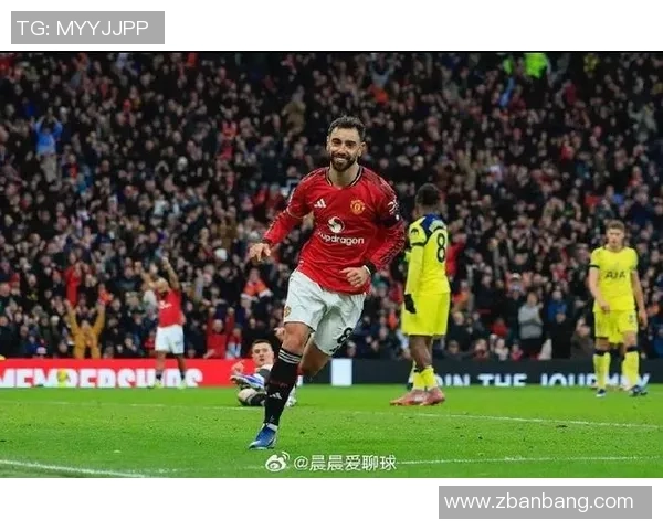 卡里克：曼联让前锋回撤援助B费和卡塞米罗，这让中场取得支撑